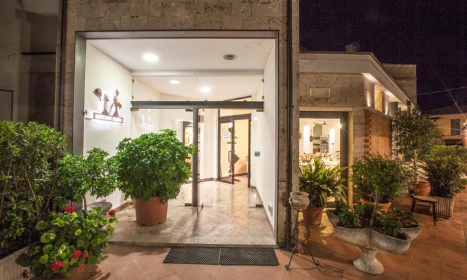 Cortaccione Hotel | Welcoming Albergo Vecchio Forno: Pet-Friendly Retreat
