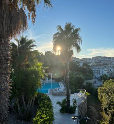 Rodi Garganico Hotel | Relax at Albergo Villa Vittoria with Ocean View & Pool