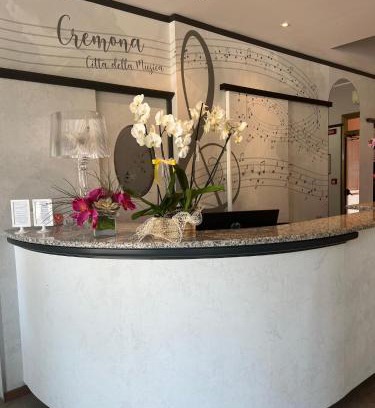 Cremona Hotel | Albergo Visconti: Pet-Friendly Stay with Breakfast Included