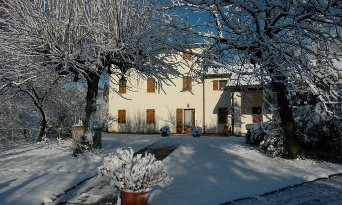 Mussolente Hotel | Charming Albergo Volpara: Family-Friendly with Breakfast