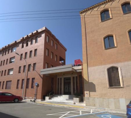 Jesus Bed & Breakfast | Discover Albergue Rosa Molas: Family-Friendly Retreat