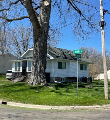 Albert Lea House | Experience the Albert Lea Revival with Family-Friendly Amenities