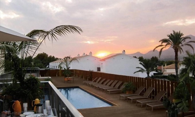 El Albir Apartment | Beautiful Albir Palace Apartments with Oceanfront Views