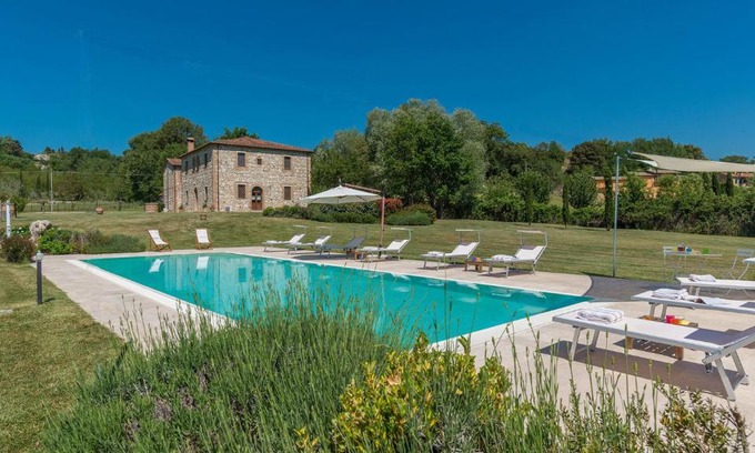 San Giovanni d'Asso Villa | Enchanting Alborata 10 by Emma Villas with Ocean View