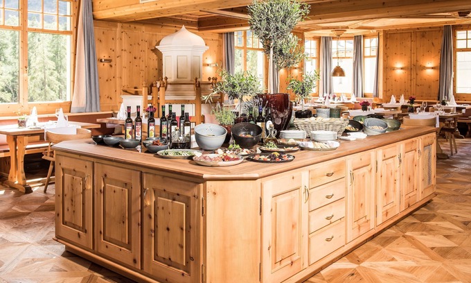 Pontresina Hotel | Albris: Eco-Friendly Hotel with Spa & Family Amenities