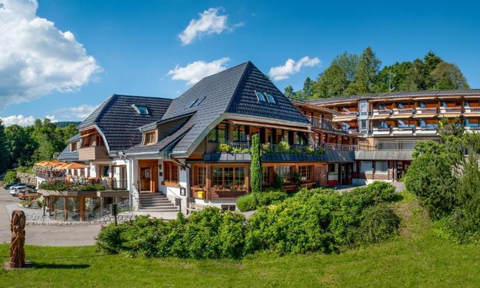 Haeusern Hotel | Relax at Albtalblick: Your Ideal Wellness & Hiking Retreat