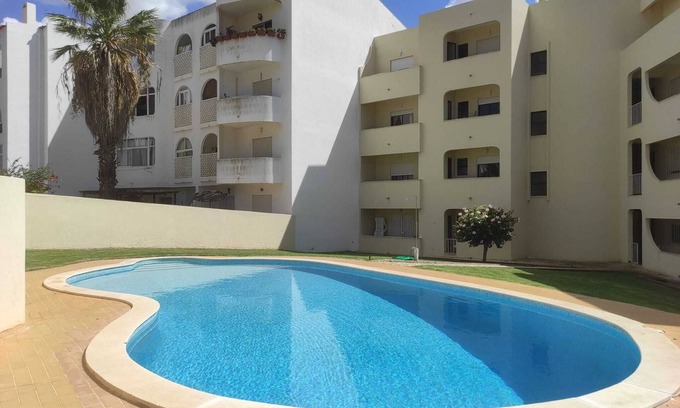 Montechoro Apartment | Albufeira Apartment: Guest Rated 9.6 with Oceanfront Pool