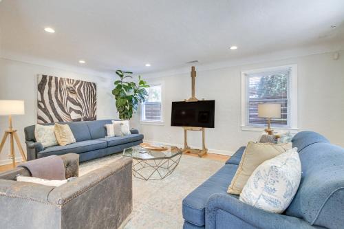 Nob Hill House | Discover Albuquerque Adobe Cottage: Family-Friendly Retreat