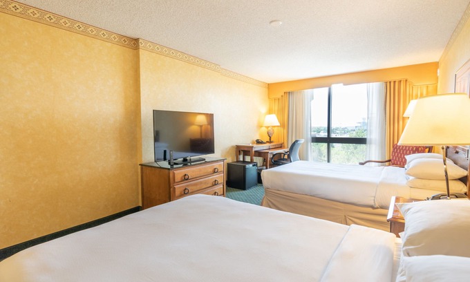 Albuquerque Hotel | Elegant Albuquerque Marriott Pyramid North with Pool & Spa