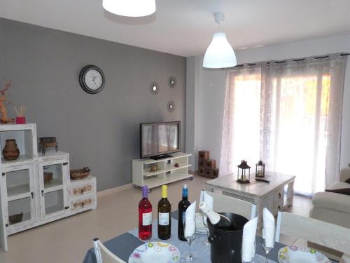 Alcala Apartment | Charming Alcalà Center with Oceanfront Views & Dining