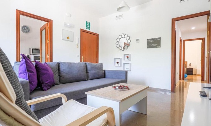 Alcala Del Rio Apartment | Alcalá del Río: Family-Friendly Retreat with Dining Options