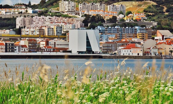 Perofilho Apartment | Alcea Apartment: Family-Friendly Stay in Alverca do Ribatejo