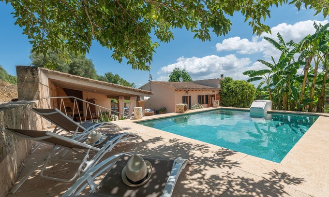 Santa Margalida Villa | ALCUDIOLA - Villa with Private Pool & Free WiFi in Santa Margarita