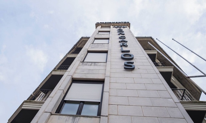 Santander Apartment | Discover Alda Don Carlos: Family-Friendly with Spa & Dining