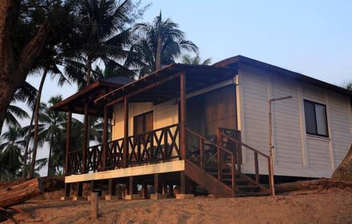 Tuxpan House | Discover Aldea Suncunu: Beachfront with Private Pool