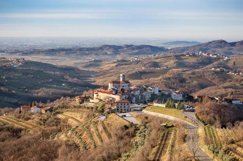 Brda House | Artistic Retreat at Aldilà: 4-Star Rooms with Hot Tub