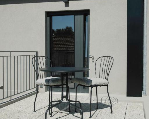 Vilarinha Apartment | Highly Rated Aldoar House: Ideal for Family Getaways