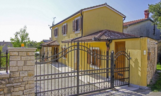 Debeljuhi House | Relaxing Retreat at Alena in Debeljuhi with Private Pool
