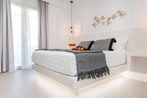 Naxos Town Hotel | Top-Rated Alenor City Hotel with Family-Friendly Amenities