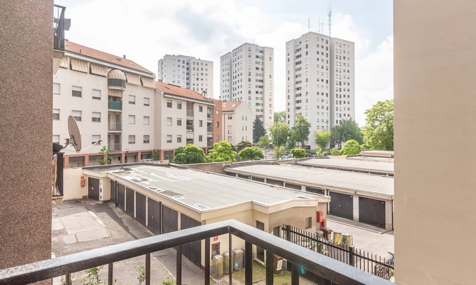Ripamonti Corvetto Apartment | Convenient Stay at Alessia's Flat - Milano M3 Corvetto
