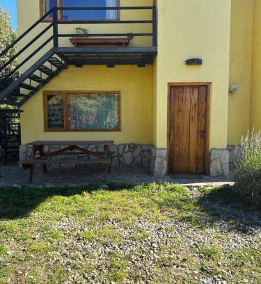 Villa Los Coihues Apartment | Discover Alewekehue: Family-Friendly Retreat with a 9/10 Rating