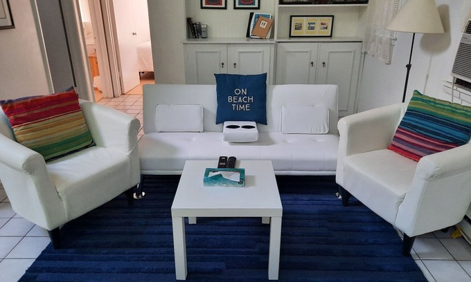 Union Pier Cottage | Discover Alex Cottage: Lake Michigan Access & Family-Friendly