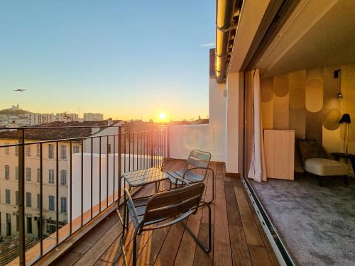 1st Arrondissement Hotel | Welcoming Alex Hotel & Spa: Pet-Friendly Retreat with Spa