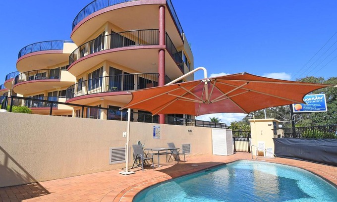 Torquay Apartment | Oceanfront Alexander Beachfront Apartments with Pool Access