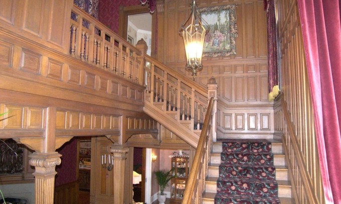 Winona Bed & Breakfast | Exceptional Alexander Mansion B&B with Pool and Breakfast