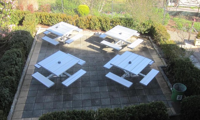Leura Hotel | Inviting Alexandra Hotel: Family-Friendly with Breakfast & More