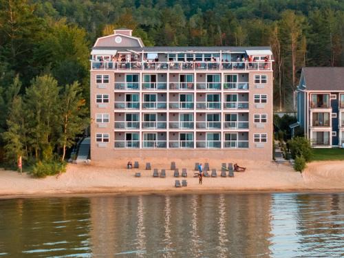 Traverse City Hotel | Relax at Alexandra Inn: Ocean View & Private Beach Access