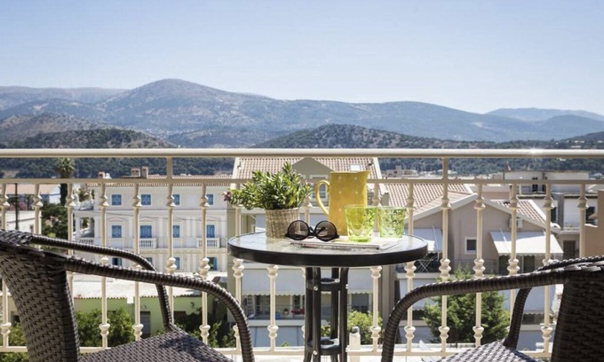 Argostoli Town Apartment | Explore Alexandras' Place: 3-Bedroom Penthouse in Argostoli