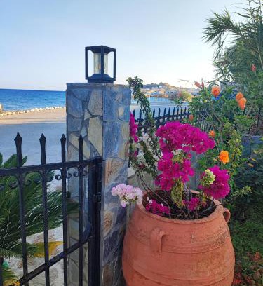 Palaiochora Hotel | Child-Friendly Alexia Rooms with High Guest Ratings!