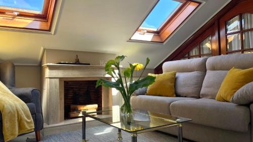 Caldas de Reis Apartment | Discover Comfort at Alfonso Vll with Breakfast Included