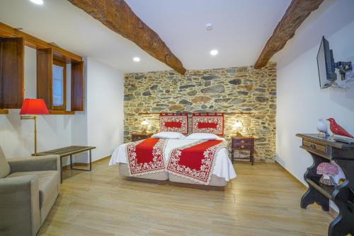 Braganca House | Alformil: Guest Rated 9.5 with Family-Friendly Amenities