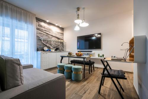 Martinsicuro Apartment | Elegant Alga 5-Star Boutique Apartment Near the Sea