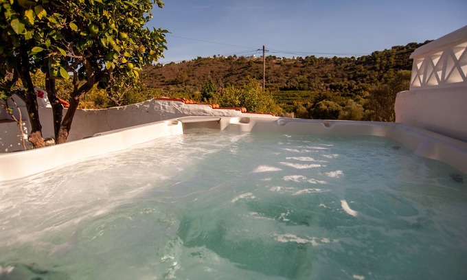 Silves House | Algarve Oasis: Pool, Spa & Ocean Views for Your Retreat