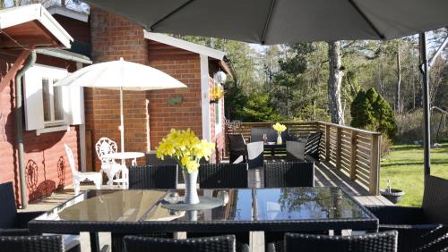 Ingaro House | Family-Friendly Stay at Älgdals Villa with Pet Amenities