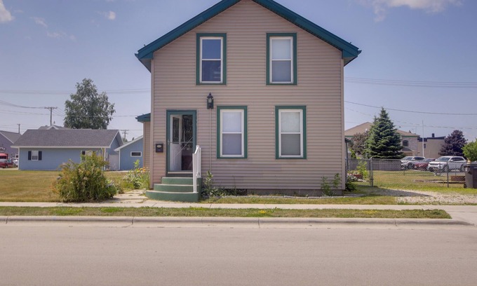 Algoma House | Scenic Algoma Retreat: Steps from Lake Michigan & Ocean View