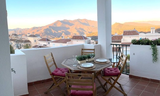 Alhaurin el Grande Apartment | Modern Alhaurin Golf Apartment with Scenic Views