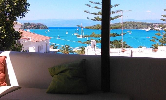 Papastavraiika Apartment | Beautiful Alice House - Apartment with Ocean View & Pool