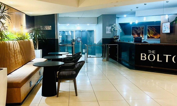 Greater Johannesburg Metropolitan Area Condo | Alice's Place -Power Back Up- Pool & Cinema & More in vibrant Johannesburg