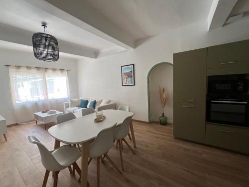 Sigean House | Family-Friendly Alicia Hotel in Historic City Center