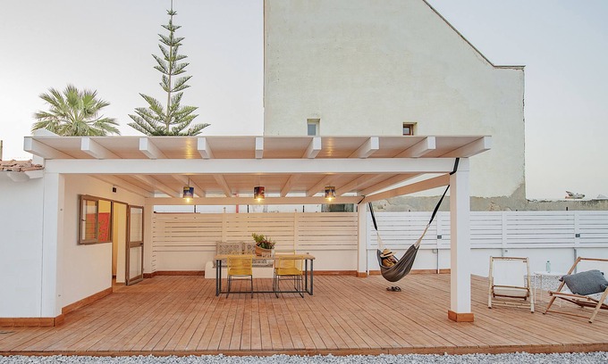 Santa Flavia House | Oceanfront Alicudi Studio with Pool & Dining Options