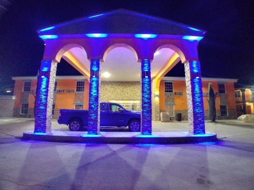 Pecos Hotel | Budget-Friendly Stay at Alien Residence Inn with Family Perks