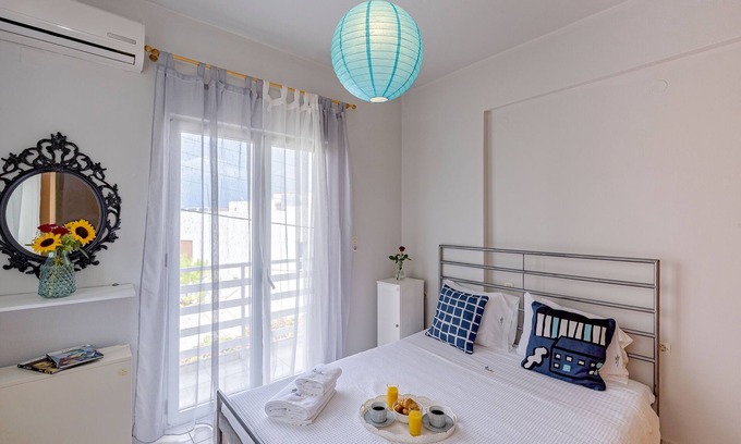 Agii Apostoli Apartment | Relax at Alisahni Home, Steps from the Beach with Pool