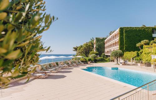 Ville-di-Pietrabugno Hotel | Experience Alivi: 4-Star Hotel with Oceanfront Bliss