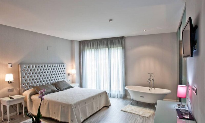 Arteixo Hotel | Alix Boutique: A 4-Star Haven with Spa and Family Friendly Amenities