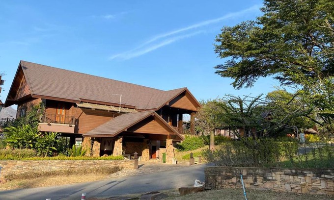 Phaya Yen Villa | Discover Aliyah Villa: Family-Friendly with Pool & Hot Tub