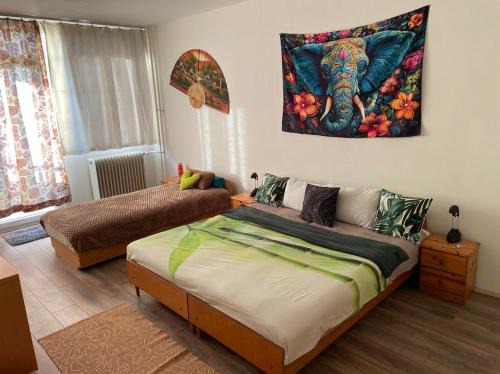 Zalaegerszeg Apartment | Convenient Aliz Apartman: Pet & Child Friendly Retreat